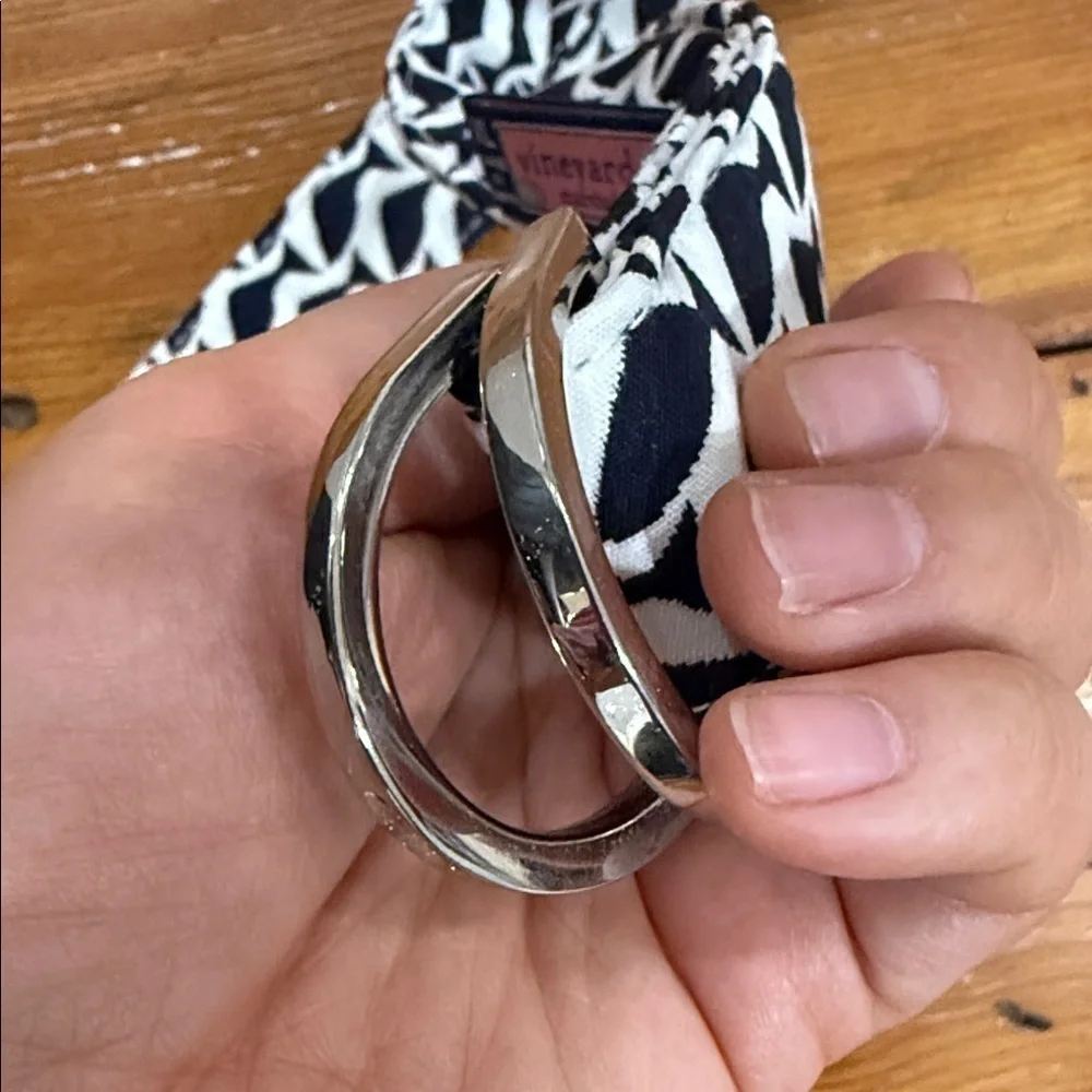 Vineyard Vines stylish belt